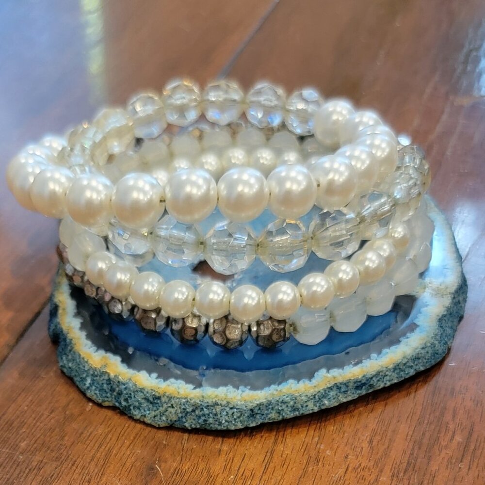 Pearl White & Gray Beaded Wrap Bracelet - Picture 2 of 8